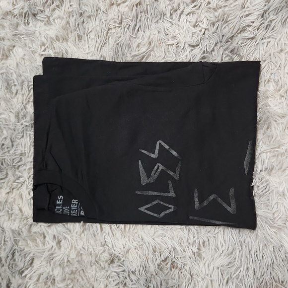 Brand bew Alf t shirt large all black - Picture 2 of 2